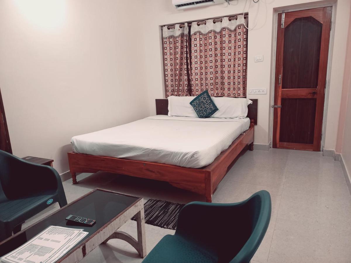 The Bay Beach Puri Exterior photo