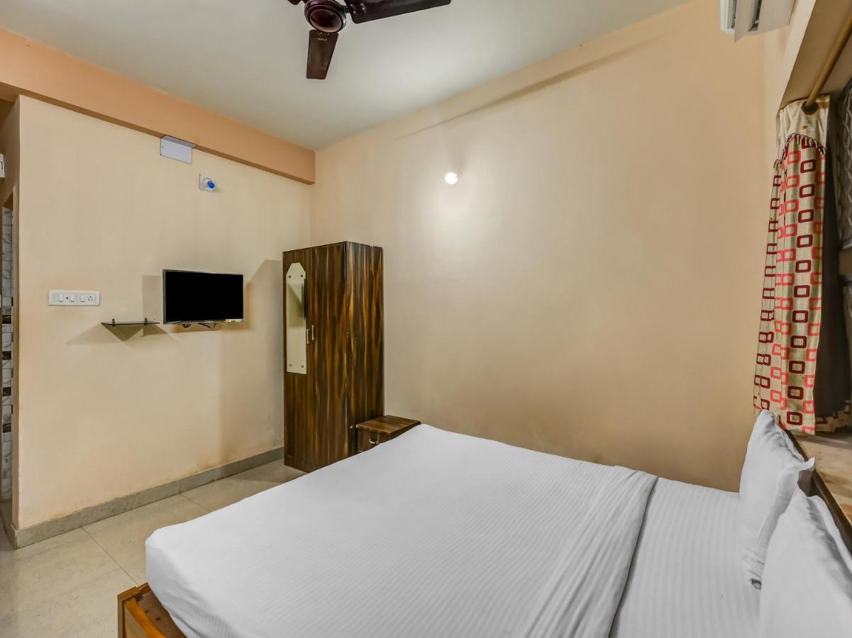 The Bay Beach Puri Exterior photo